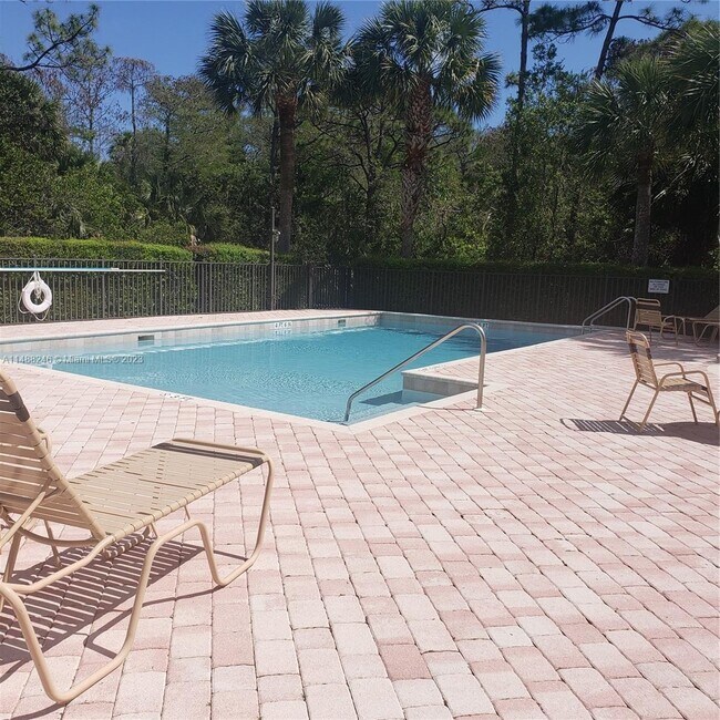 Foto del edificio - 12699 SE Old Cypress Dr