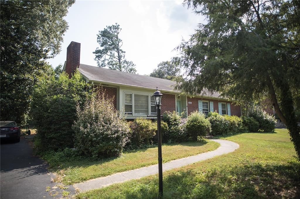 Primary Photo - 8525 Chippenham Rd