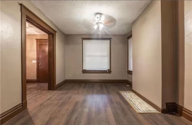 Building Photo - Beautiful 2 Story 3 Bedroom Northeast Home...