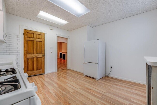 Building Photo - 90 Paterson St