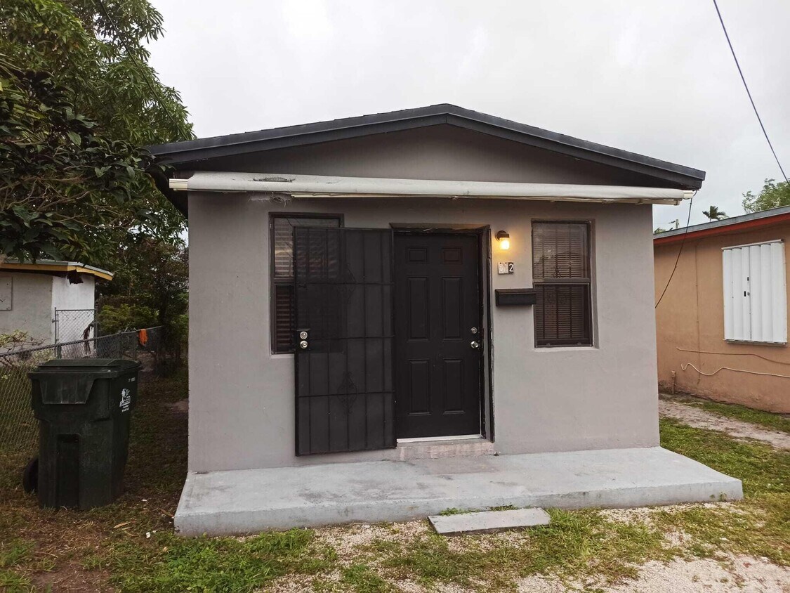 812 NW 4th Ave, Hallandale Beach, FL 33009 House Rental in Hallandale Beach, FL
