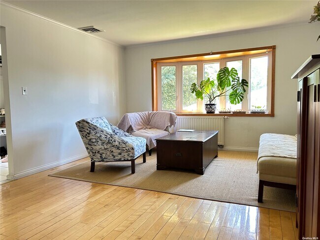 Foto del edificio - 206 Willets Ln