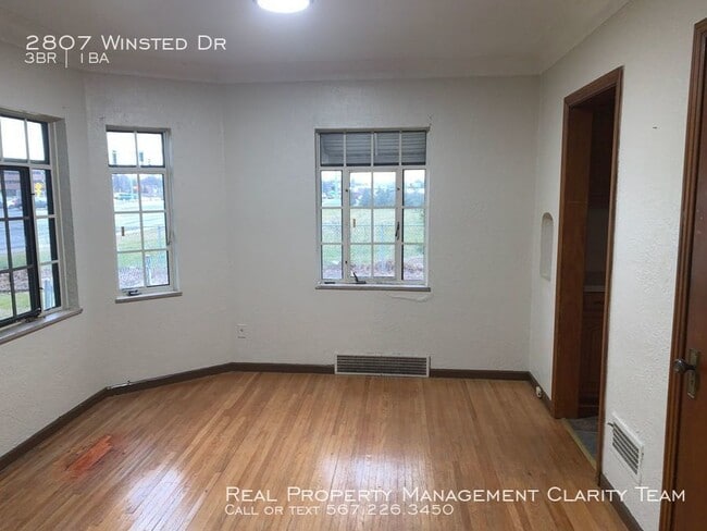 Building Photo - 2807 Winsted Dr