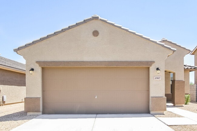 Building Photo - 15817 W Lisbon Ln