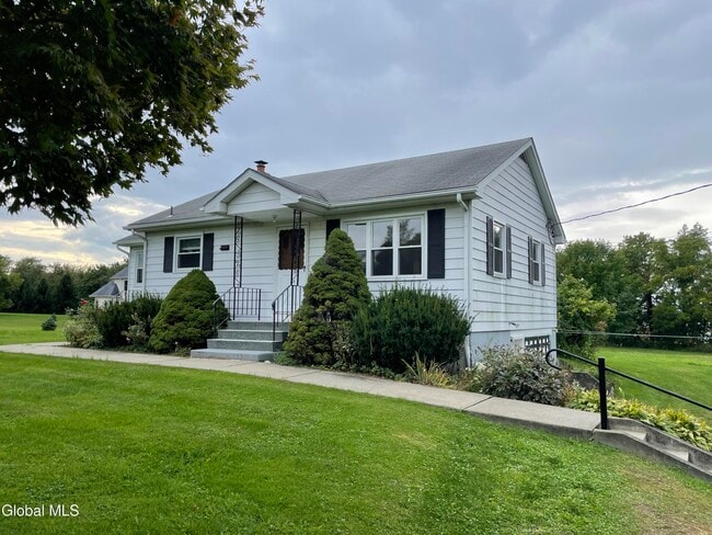 Building Photo - 60 Bloomingrove Dr