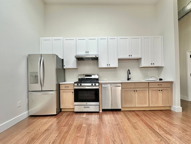 Photo - 402 Crown St Apartment