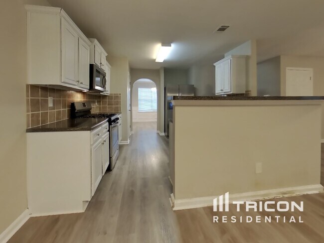 Building Photo - 6861 Estepona St