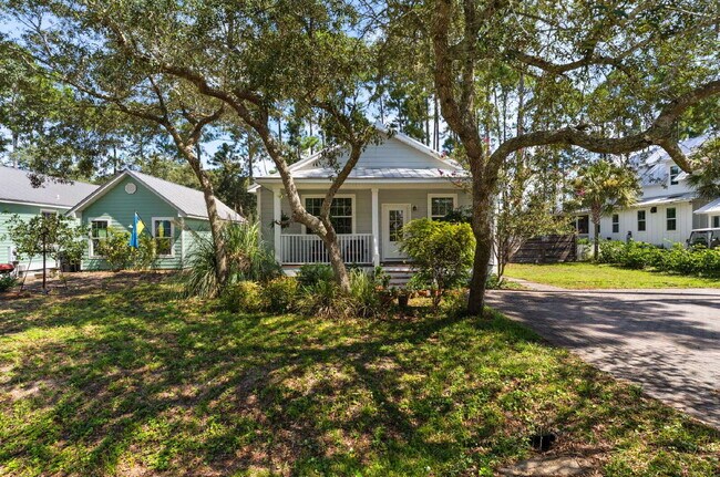 Foto del edificio - "Located on 30A - Charming 4 bedroom beach...