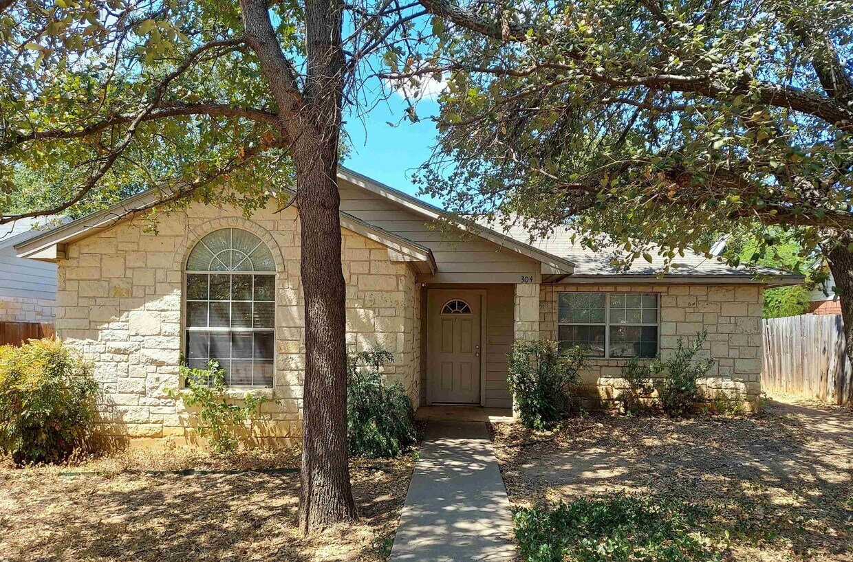 Primary Photo - 304 Ave Q