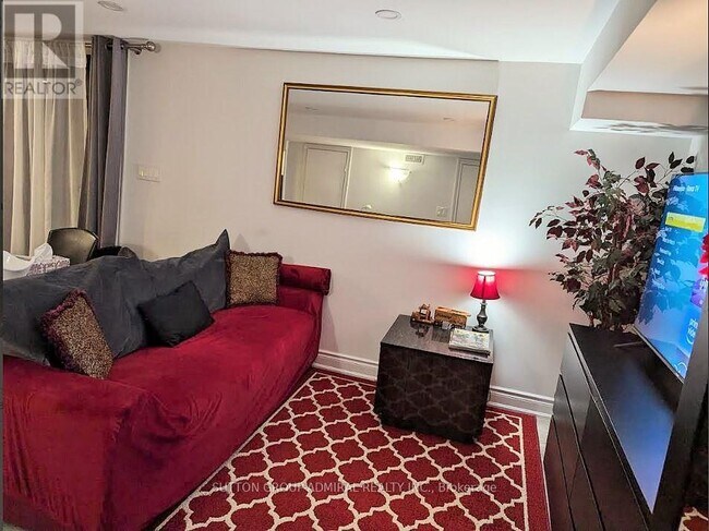 Photo du bâtiment - 498 Hidden Trail