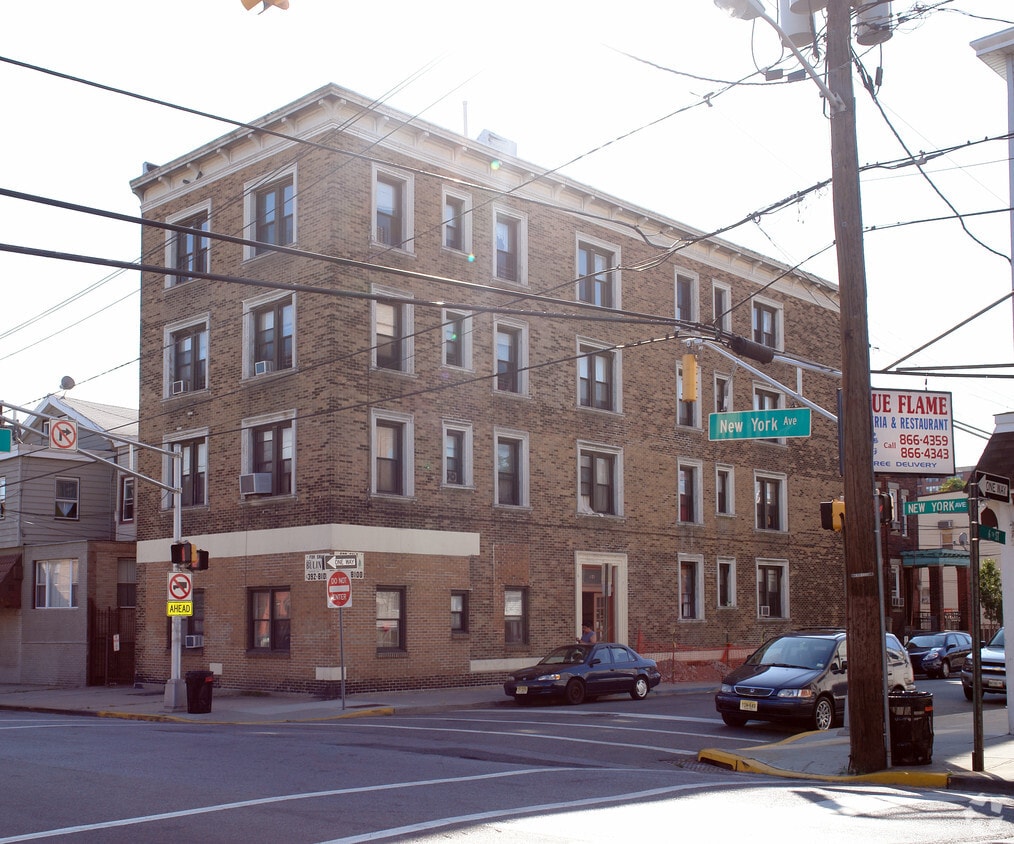 exterior - 517 New York Ave