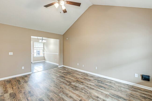 Foto del edificio - 524 Cedar Park Cir
