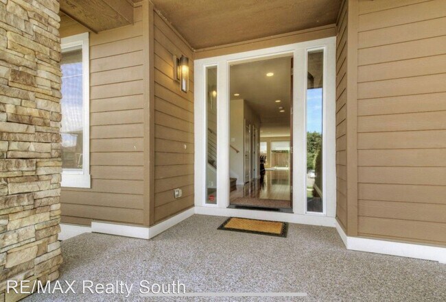Building Photo - 4 br, 2.5 bath House - 11503 SE 301st Ct