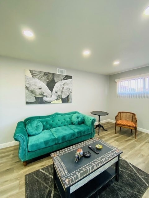 Foto del edificio - 4162 Hamilton Ave