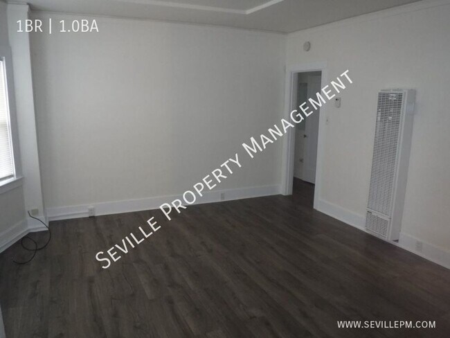 Building Photo - 5742 Kingsley Cir