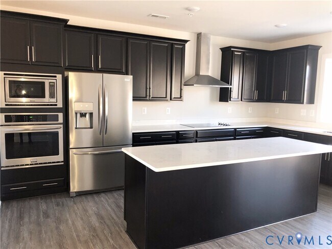 Foto del edificio - 4342 Bon Secours Pkwy