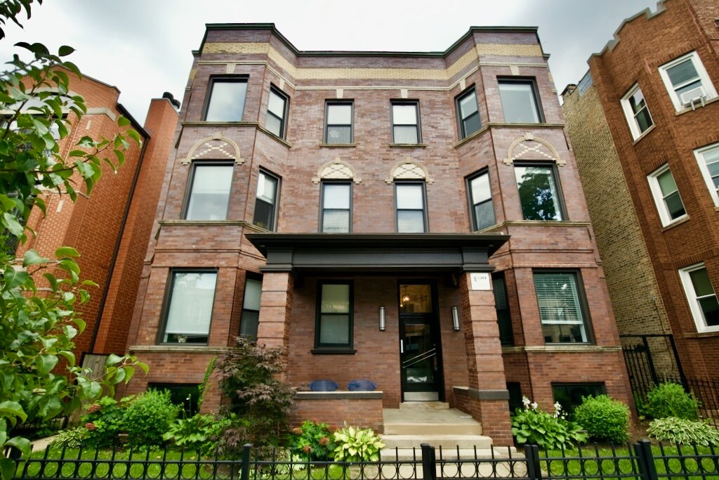 Primary Photo - 1457 W Farragut Ave