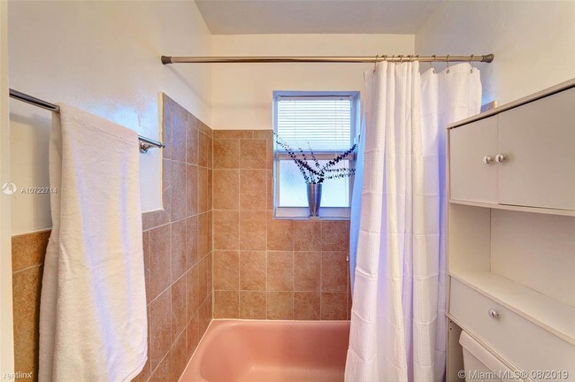 Foto del edificio - 2651 NW 13th St