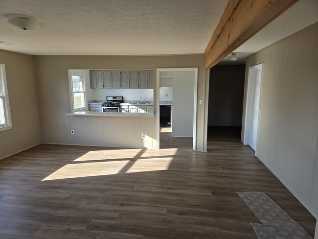 Building Photo - 75 Staghorn Ct