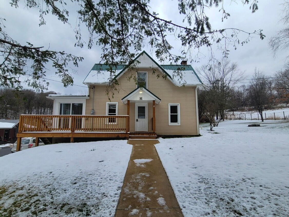 Primary Photo - 3 Bedroom Home with 2-Car Detached Garage!