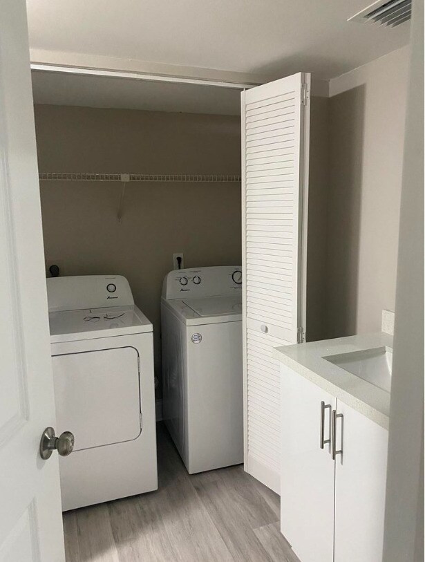 Foto del edificio - 240 SE 10th St