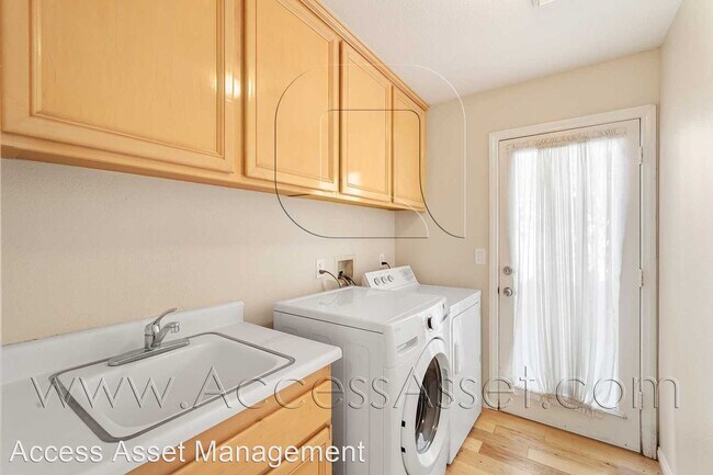 Foto del edificio - 5 br, 4 bath House - 18142 Wellington Lane