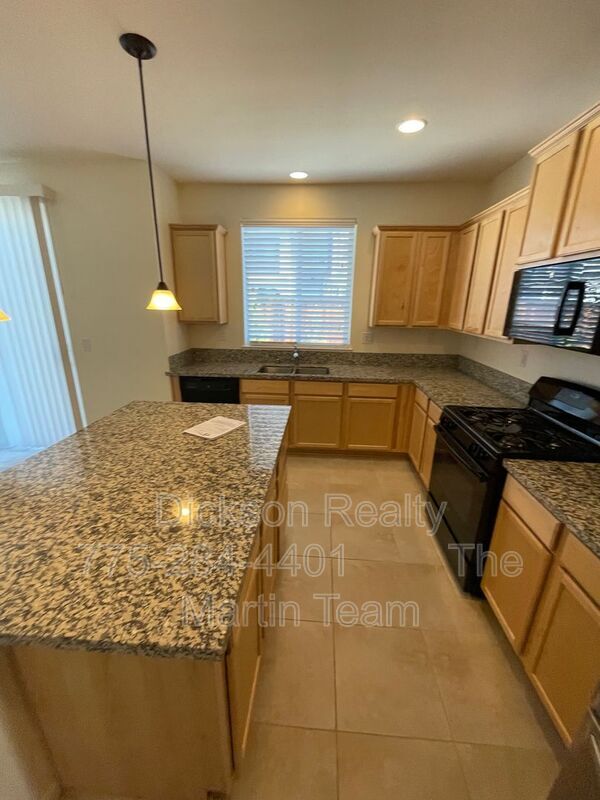 Foto del edificio - 7115 Diversey Dr