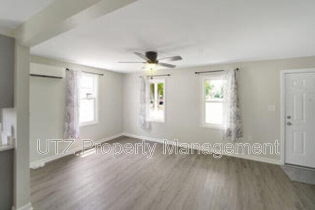 Foto del edificio - 143 N Carroll St
