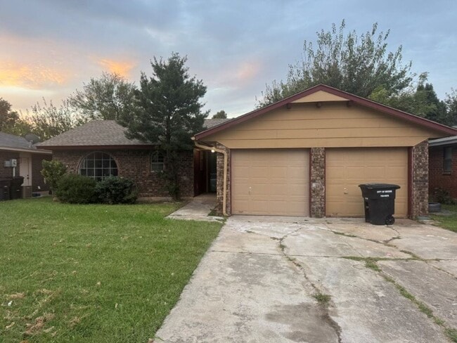 3 bed one bath all new inside ready for mo... - 3 bed one bath all new inside ready for mo... House