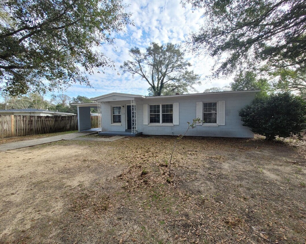 Primary Photo - 5503 Essex Rd