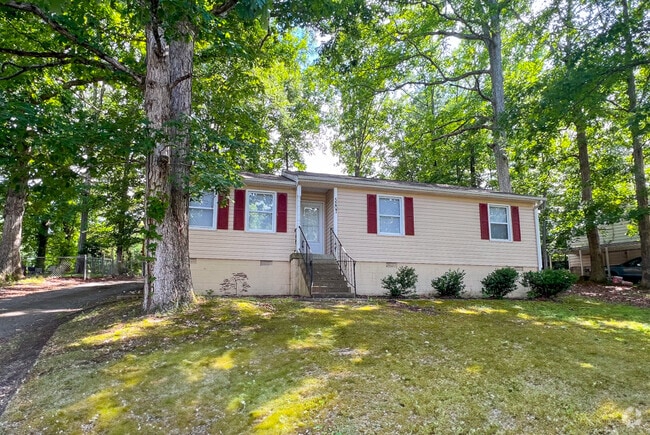 Building Photo - 5207 Cheshire Dr