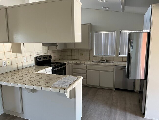 Building Photo - 5034 Mount La Platta Dr