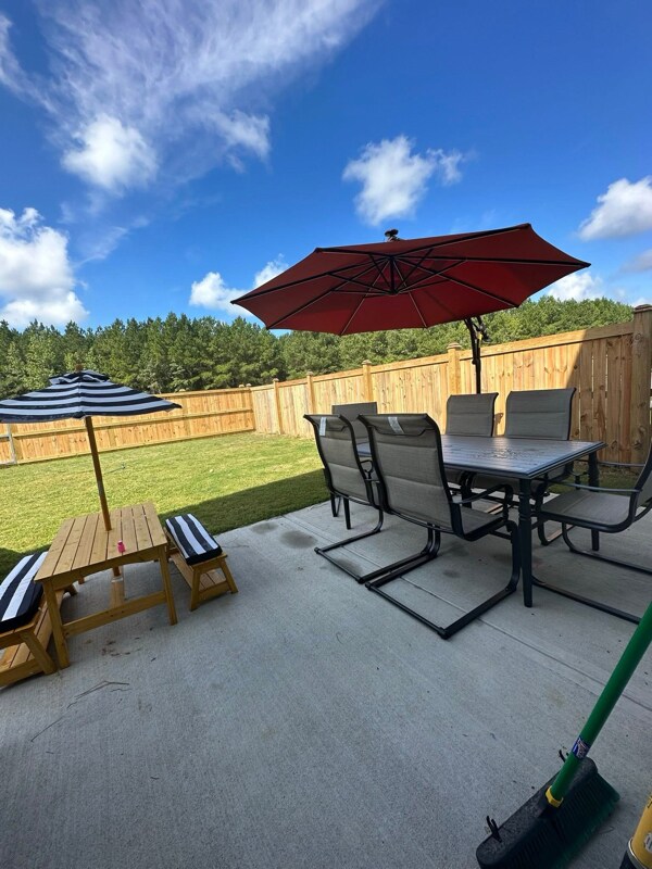 Foto del edificio - 1539 Homecoming Blvd