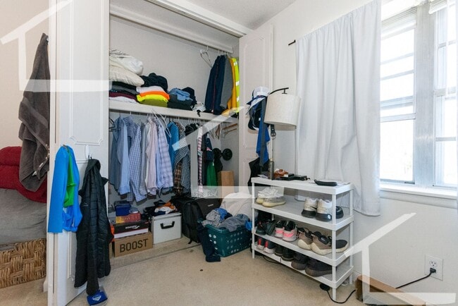 Photo - 3Br/2Bth, Available Sep. 1, 2026. Great for a rommate students. MUST SEE!! House