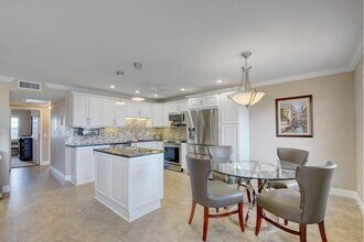 Building Photo - 4028 Newcastle B