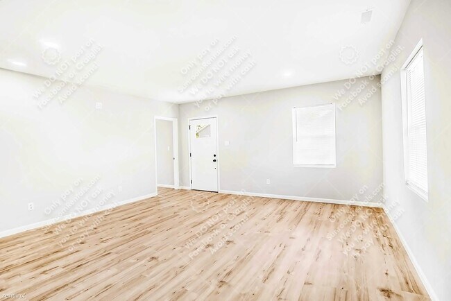 Building Photo - 4 br, 2 bath House - 130 N Meridian St