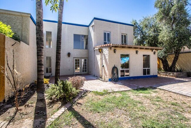 Foto del edificio - Central Corridor BEAUTIFUL HOME!!! Modern ...