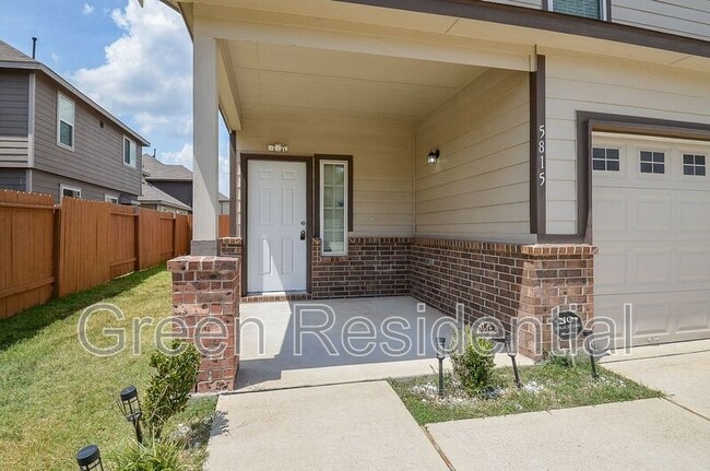 Building Photo - 5815 Adelaide River Dr