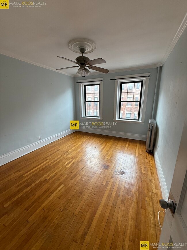 Building Photo - 31 Queensberry St