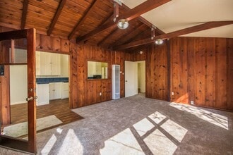 Building Photo - 320-320 N Citrus Ave