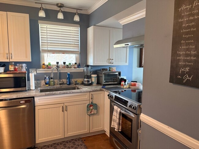 Building Photo - 5063 Popperdam Creek Dr