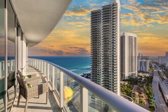 Building Photo - 4111 S Ocean Dr