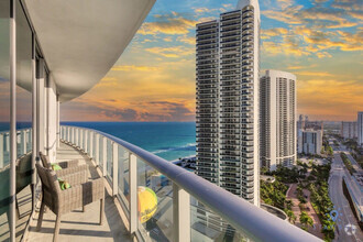 Building Photo - 4111 S Ocean Dr