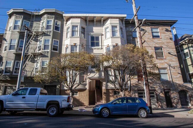 Building Photo - 1542 Hayes St