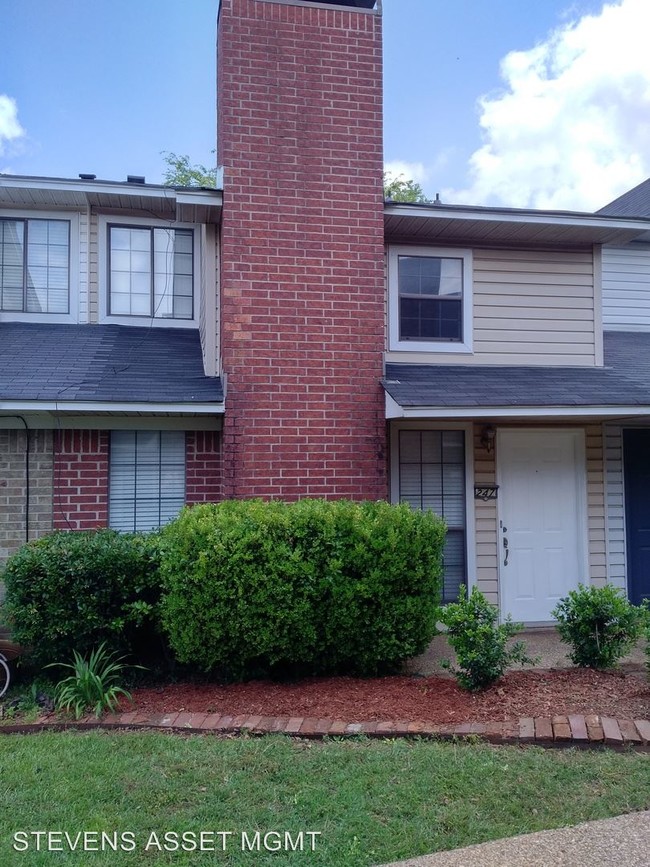 Building Photo - 3634 Greenacres Place Dr
