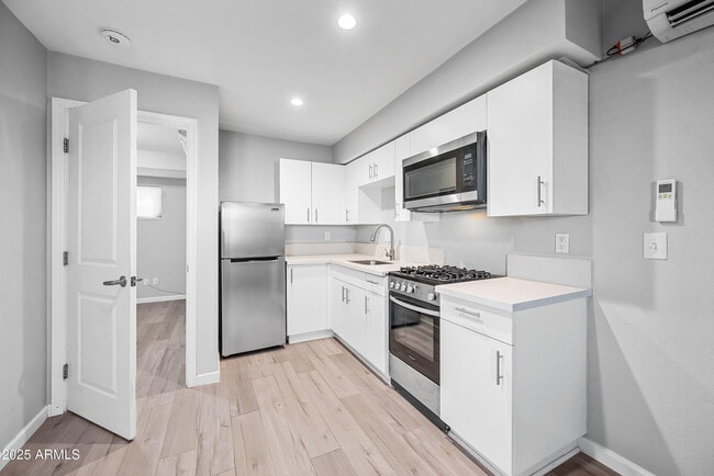 Foto del edificio - 3025 N 32nd St