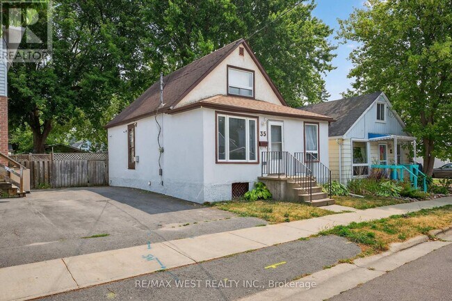Building Photo - 35 Kingscourt Ave