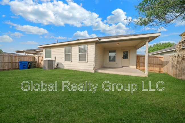 Building Photo - 117 Bronco Bend