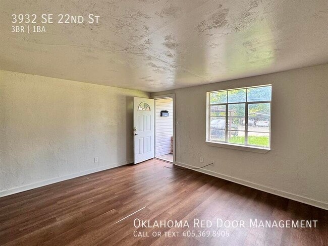 Foto del edificio - 3932 SE 22nd St