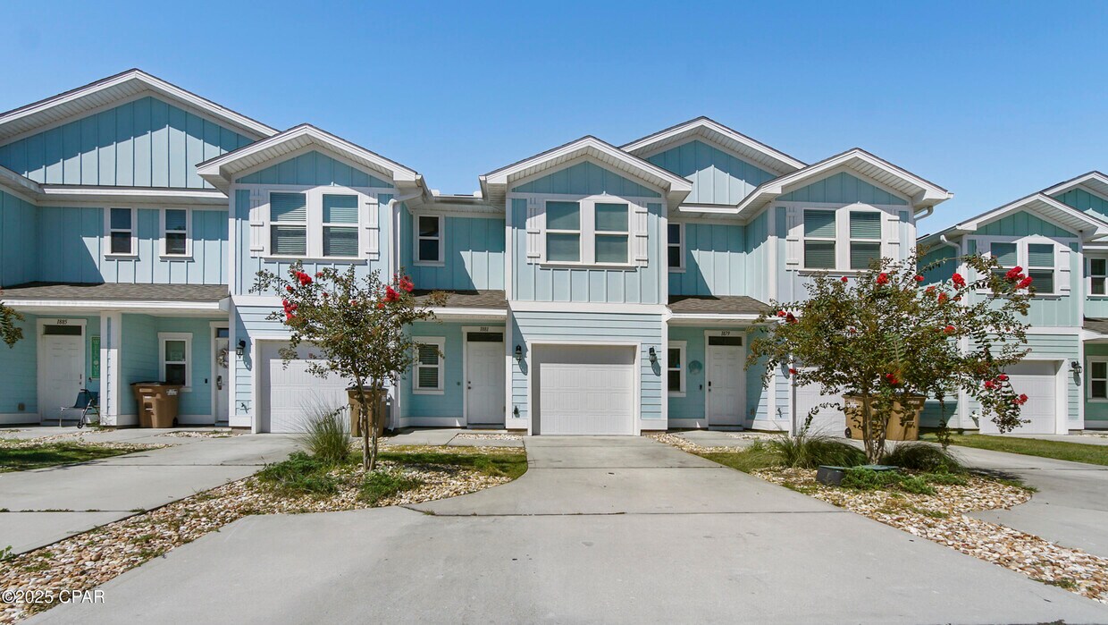 Foto principal - 1881 Pointe Dr